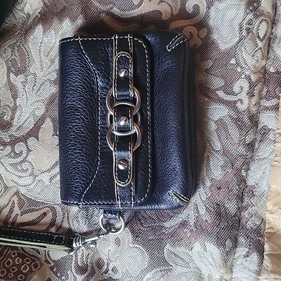 Wilson leather handbag and wallet set - Picture 7 of 12